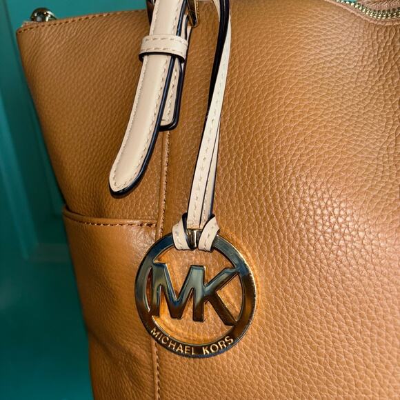 Michael Kors Tan pebbles Leather Tote Bag great condition ! - Picture 5 of 7